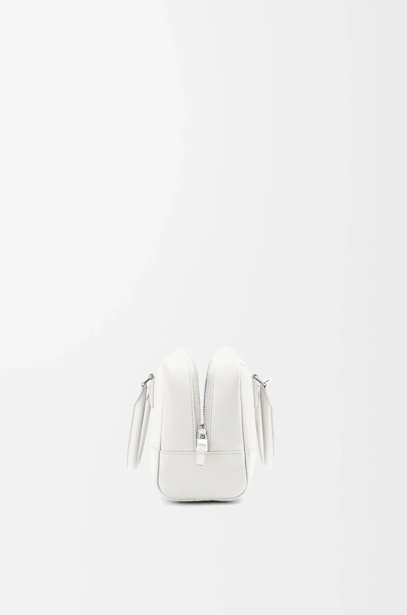 bolso amazona 23 en piel de becerro granulada suave blanco suave