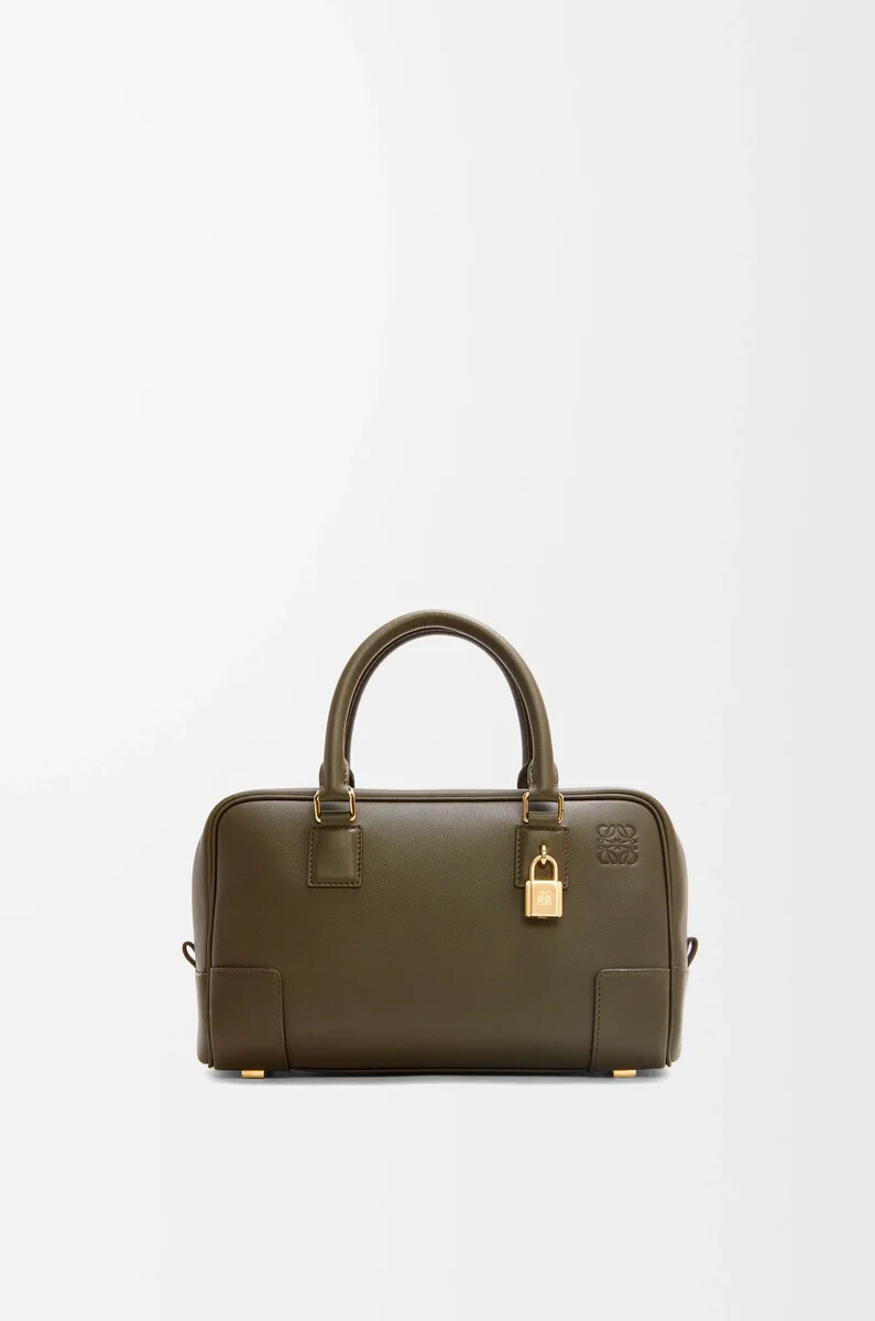 bolso amazona 23 en piel de becerro napa color caqui oscuro