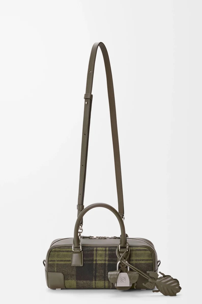bolso cropped amazona 23 en ante tartán y piel de becerro napa color caquiverde