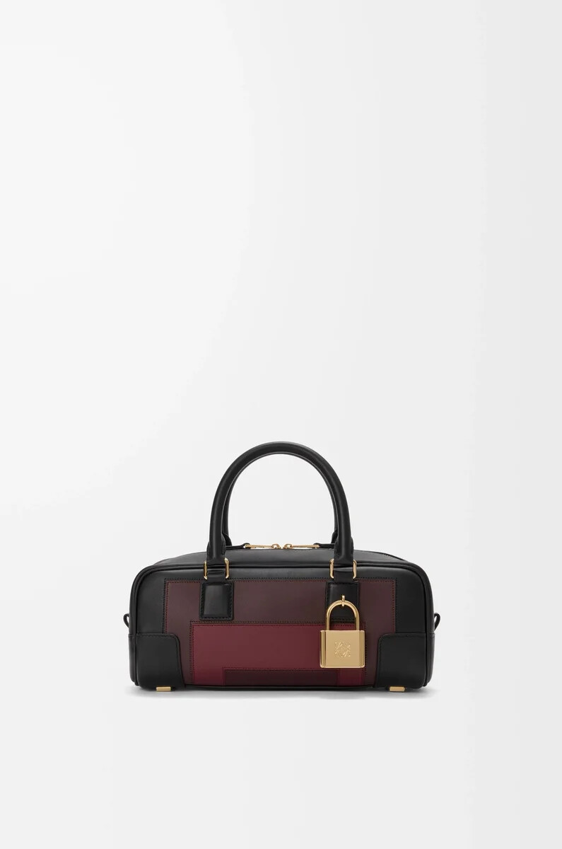 bolso cropped amazona 23 en napa de becerro negroborgoña