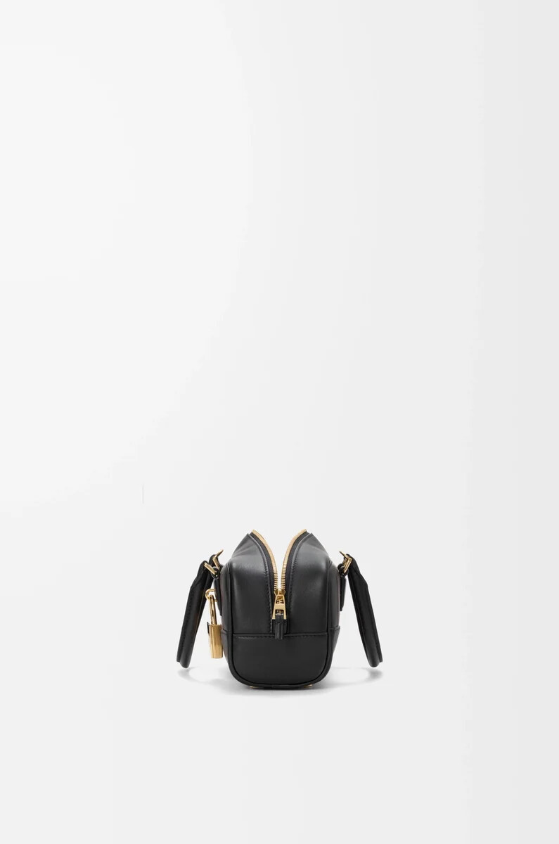 bolso cropped amazona 23 en napa de becerro negroborgoña