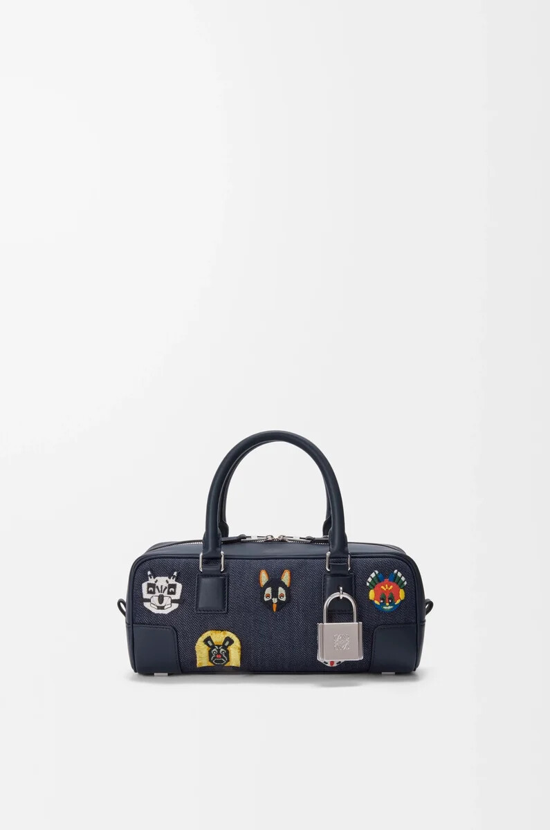 bolso cropped cats amazona 23 en denim bordado azul