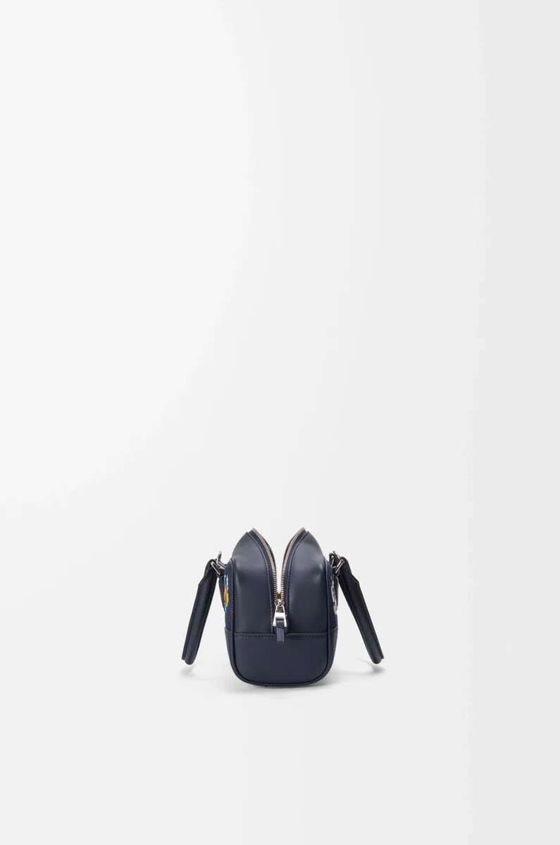 bolso cropped cats amazona 23 en denim bordado azul