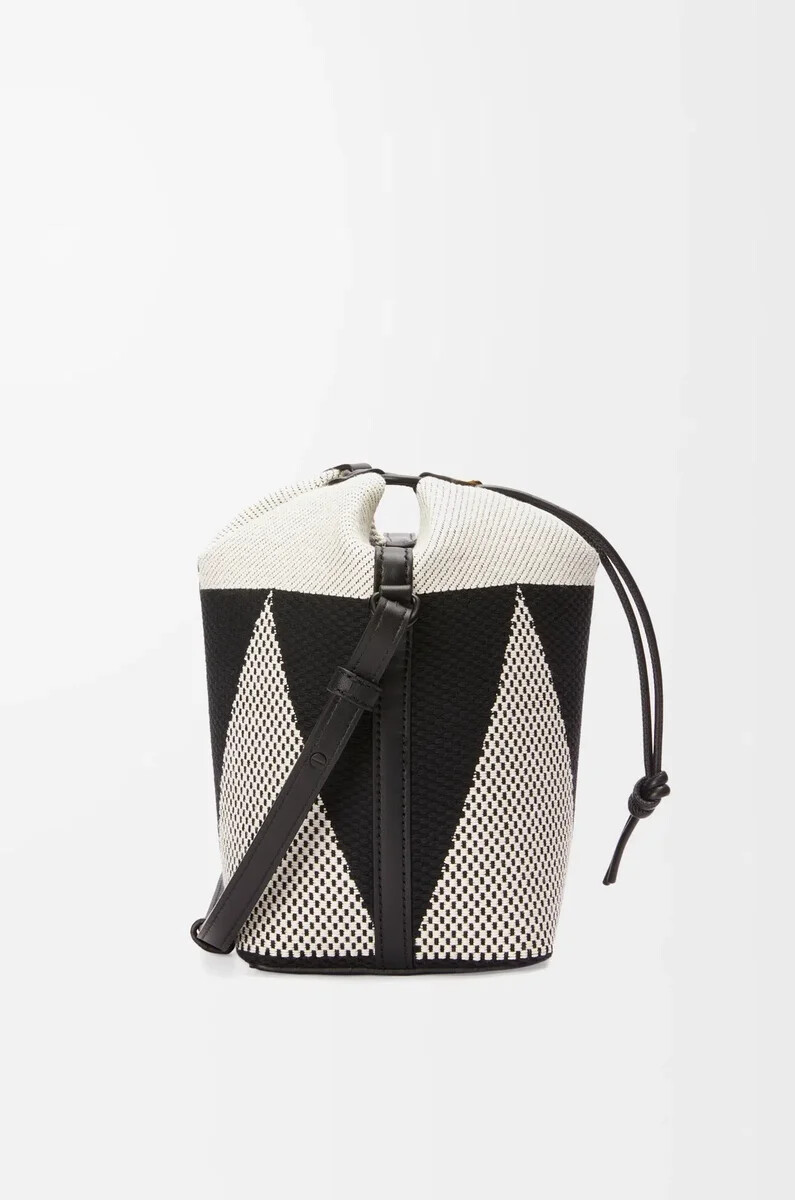 cubo pequeño treasure bako en lona jacquard y piel de becerro naturalnegro