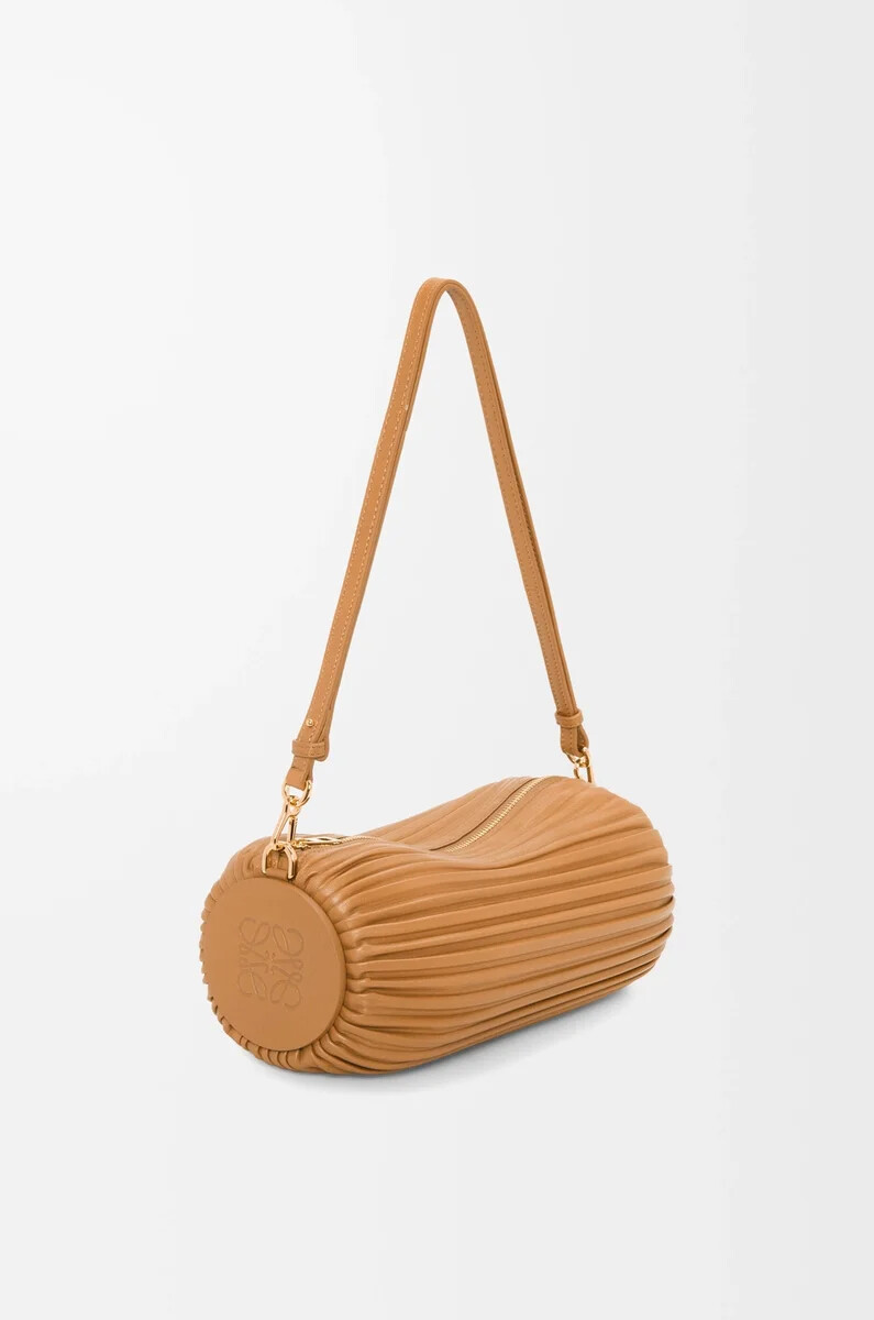 bolsa para pulsera en piel de cordero napa plisada warm desert