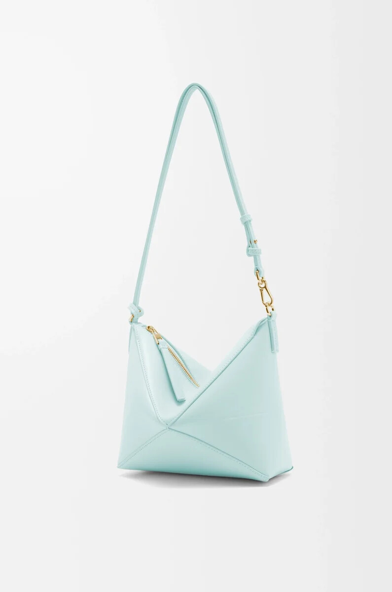 bolso puzzle fold de piel de becerro napa brillante azul iceberg