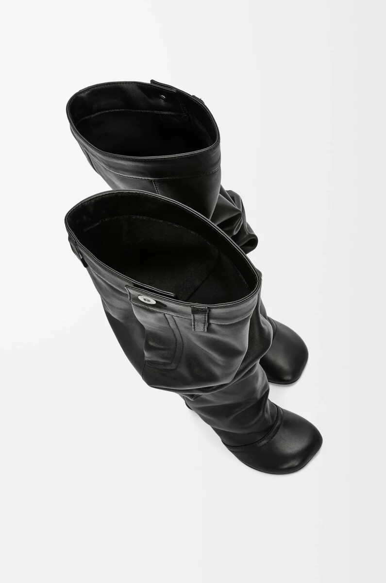 bota toy por encima de la rodilla en piel de cordero napa negra