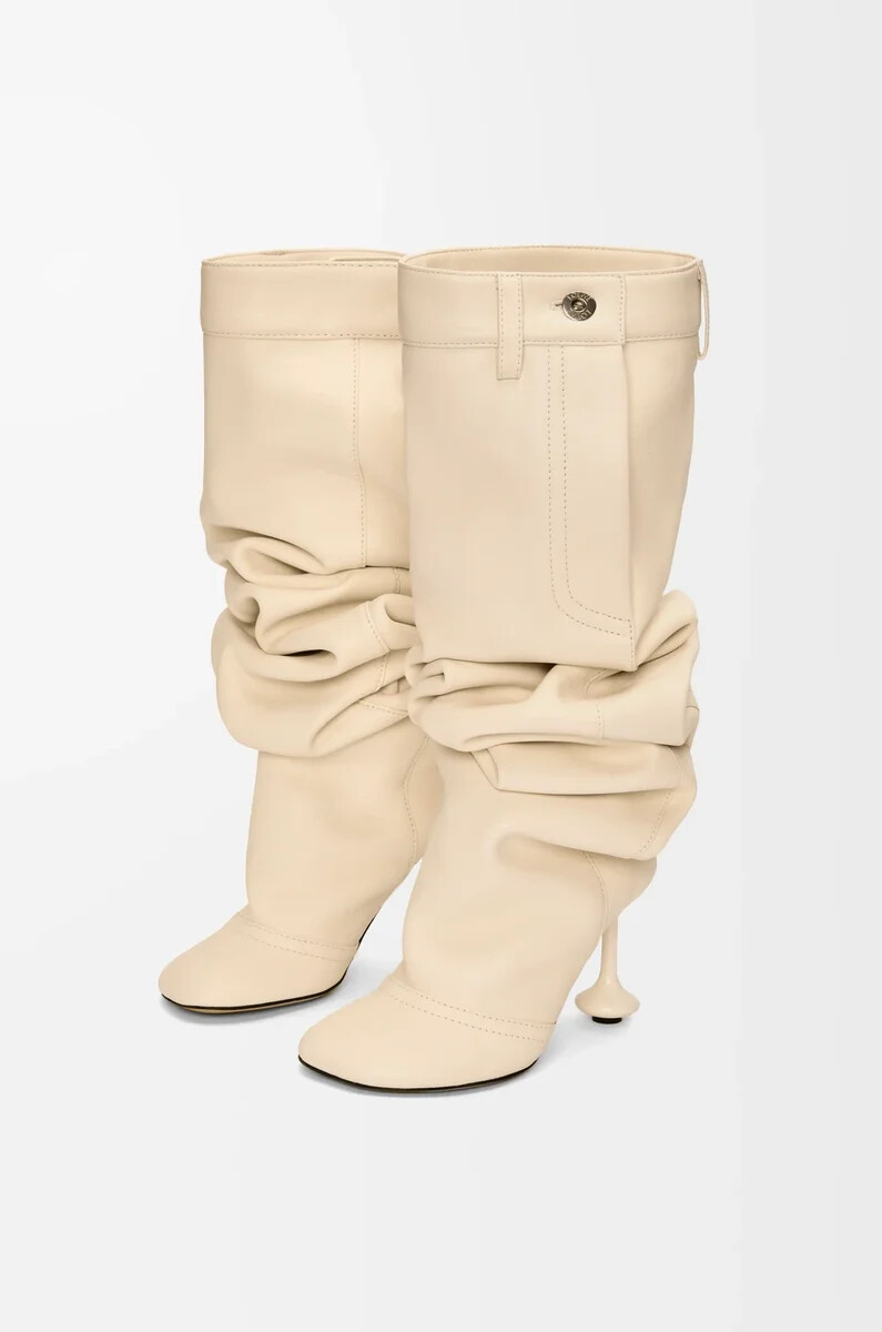 bota por encima de la rodilla toy en piel de cordero napa color avena