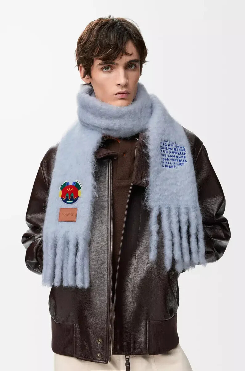 bufanda en mezcla de mohair y lana azul bebé