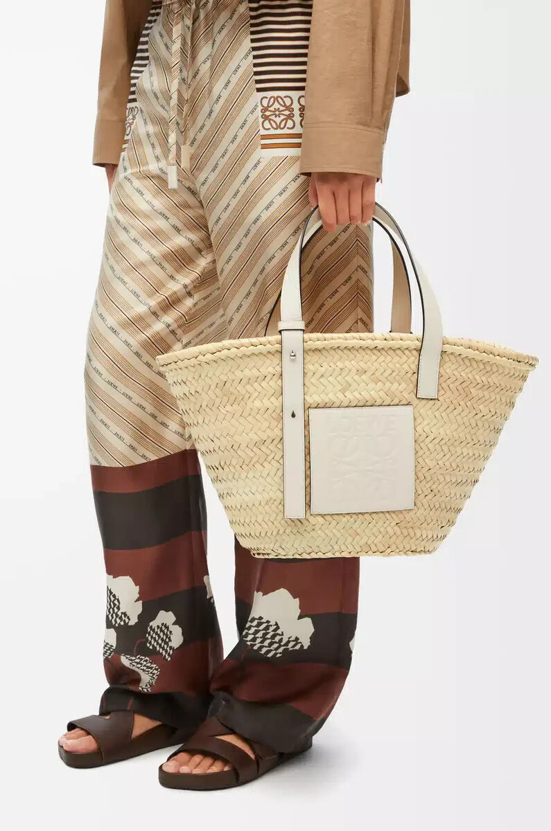 bolso cesta en hoja de palma y piel de becerro naturalblanco
