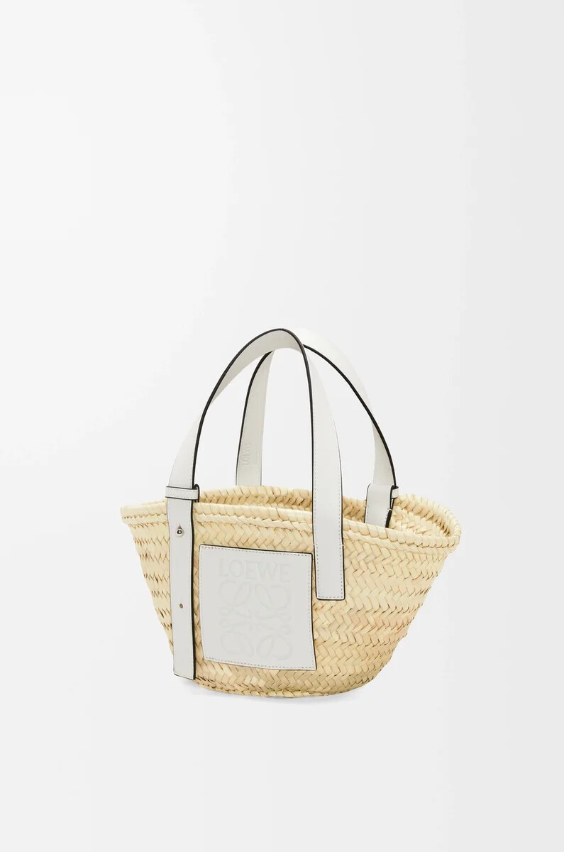 bolso cesta pequeño en hoja de palma y piel de becerro naturalblanco