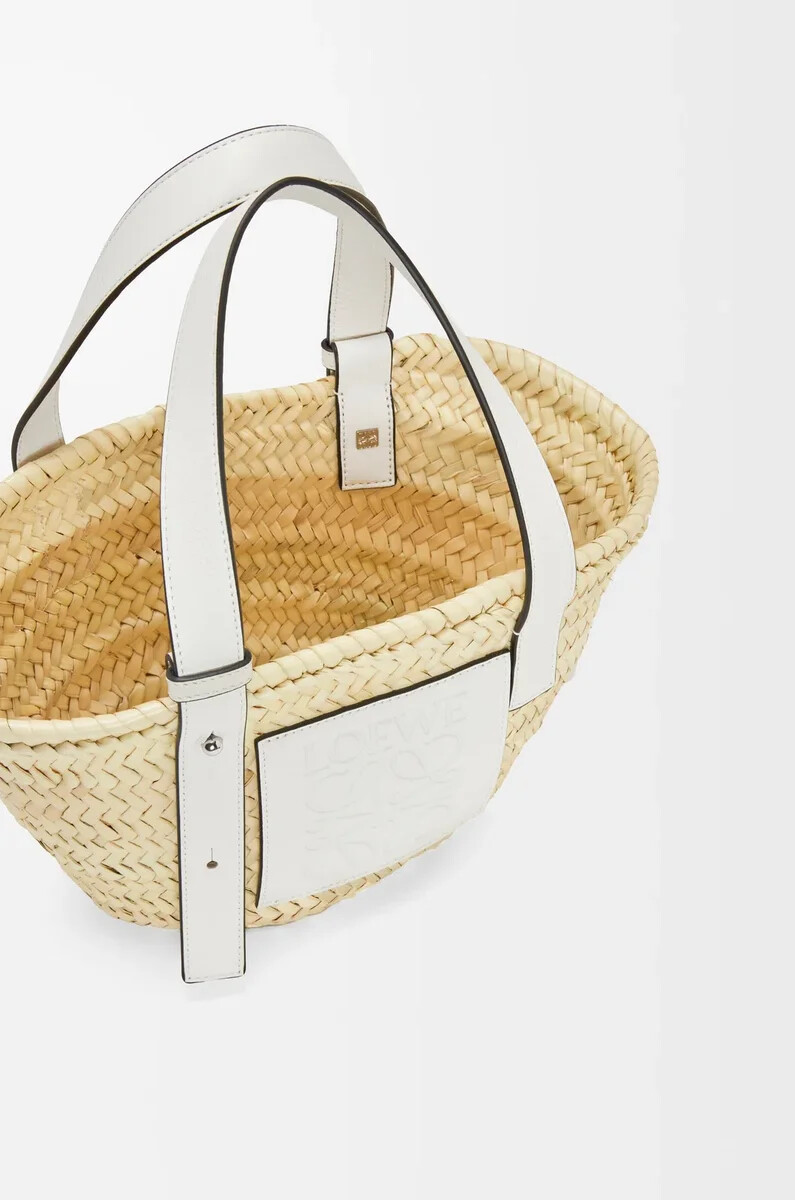 bolso cesta pequeño en hoja de palma y piel de becerro naturalblanco