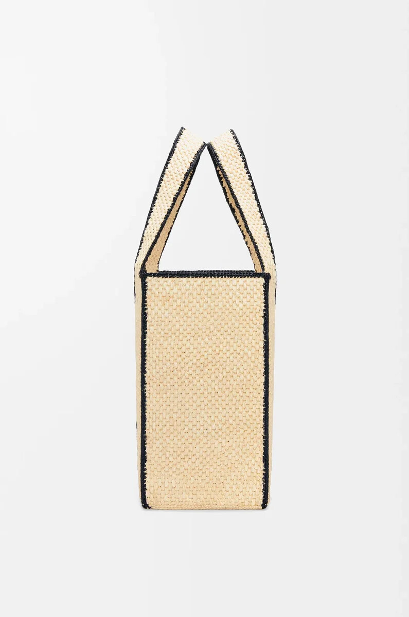 bolso tote grande loewe font en rafia natural