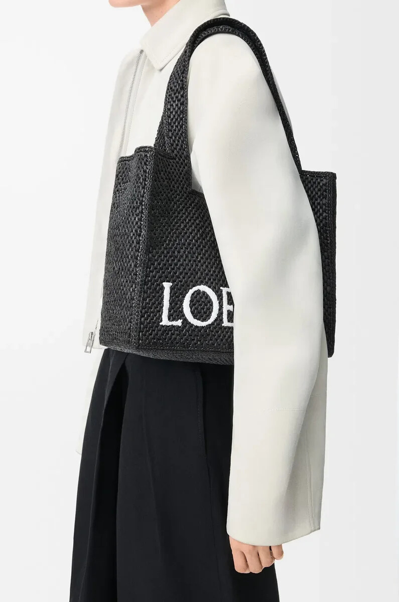 bolso tote mediano loewe font de rafia negro