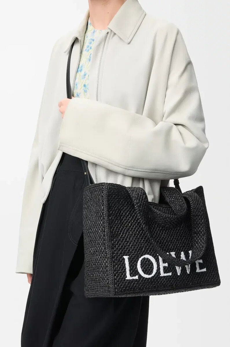 bolso tote mediano loewe font de rafia negro