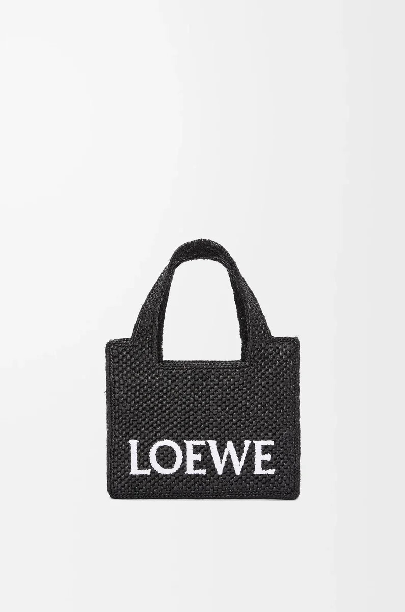 mini loewe font tote en rafia negro