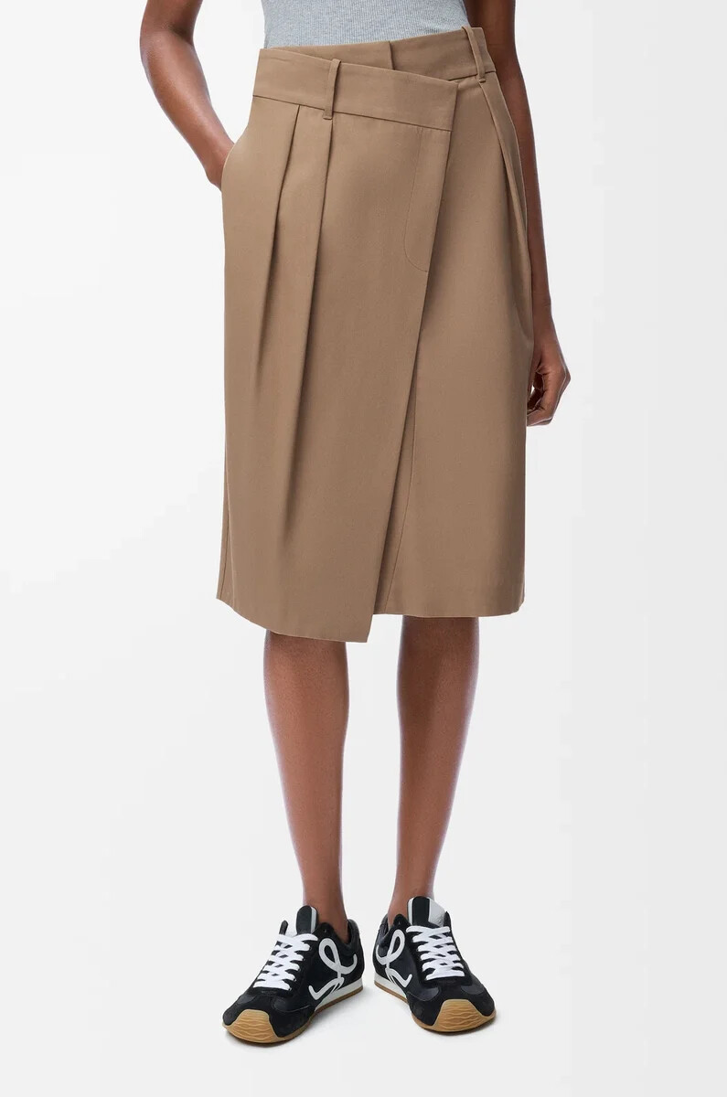 falda cruzada en algodón beige