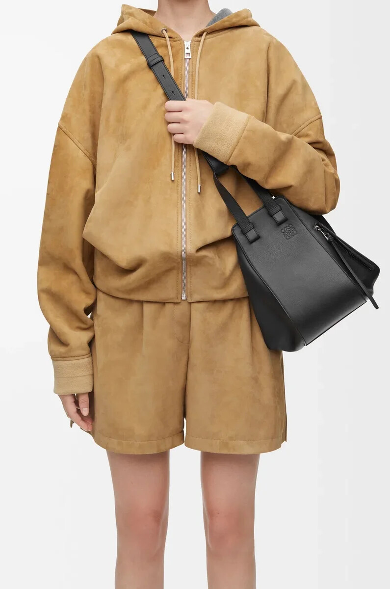 bolso hamaca pequeño en piel de becerro clásica color negro