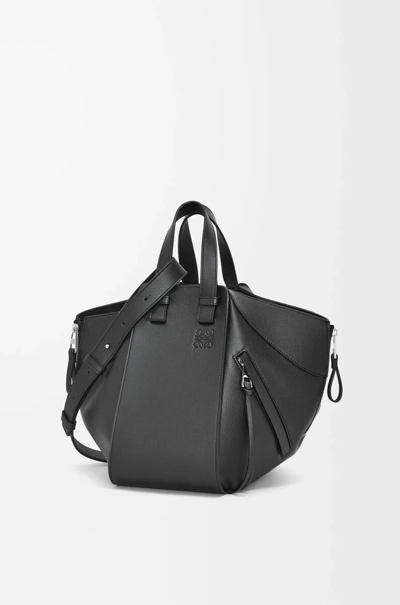 bolso hamaca pequeño en piel de becerro clásica color negro