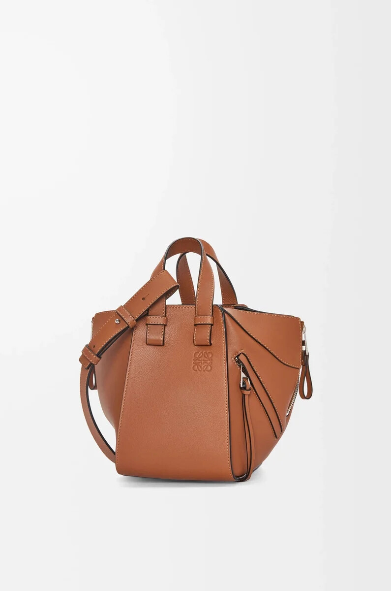 bolso hamaca compacto en piel de becerro clásica color tostado