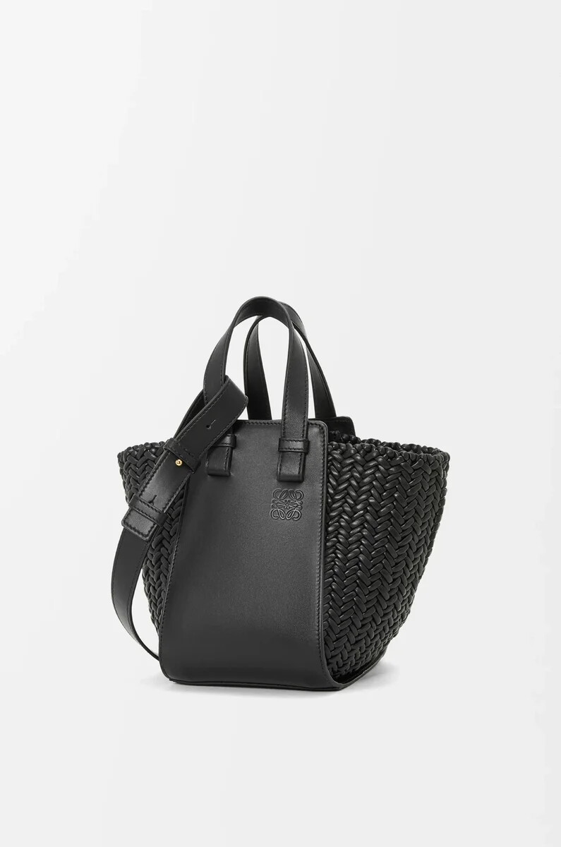 bolsa hamaca compacta de piel de becerro negra