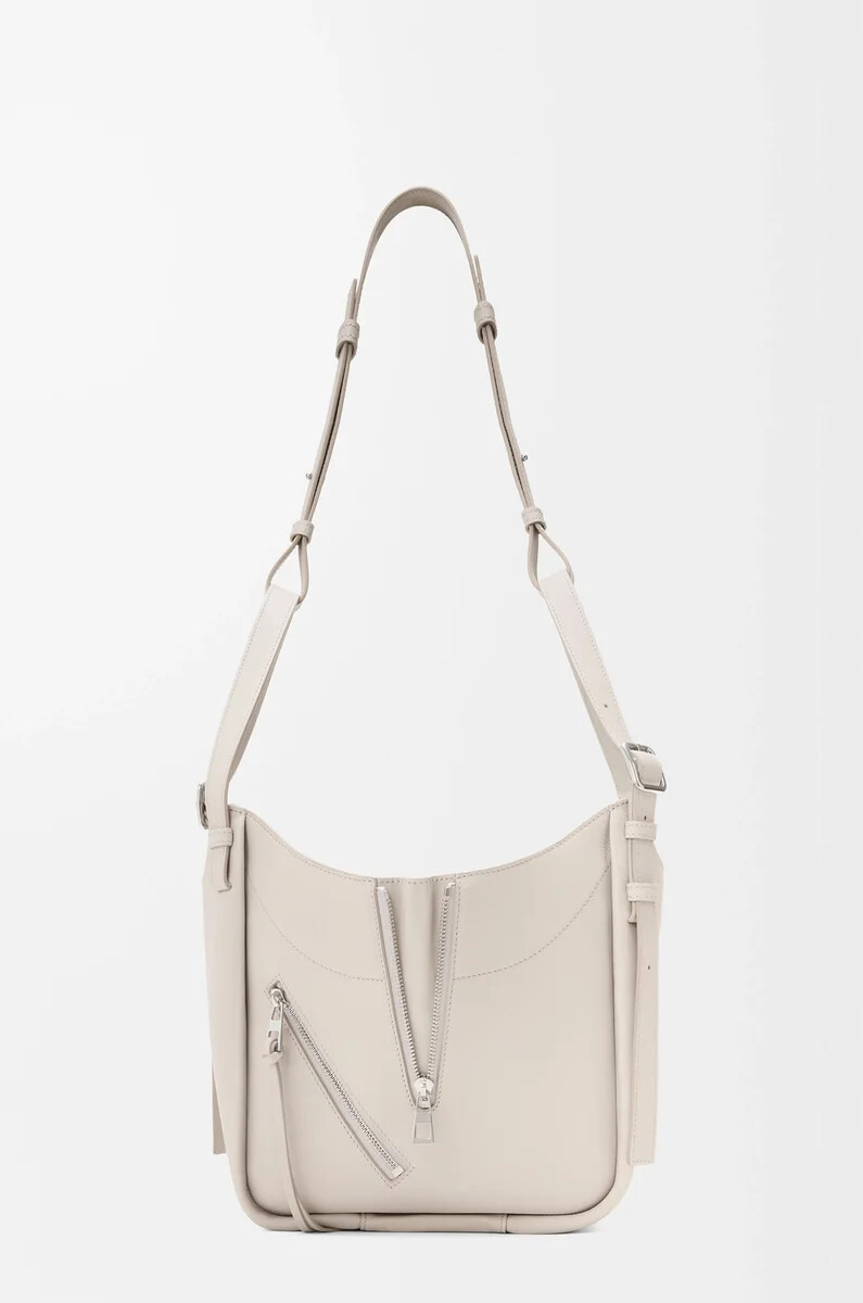 bolso hammock flip en piel de becerro clásica light ghost
