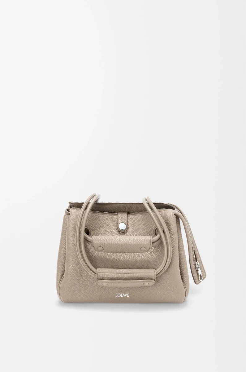 bolso pequeño madrid en piel de becerro granulada flexible color arcilla