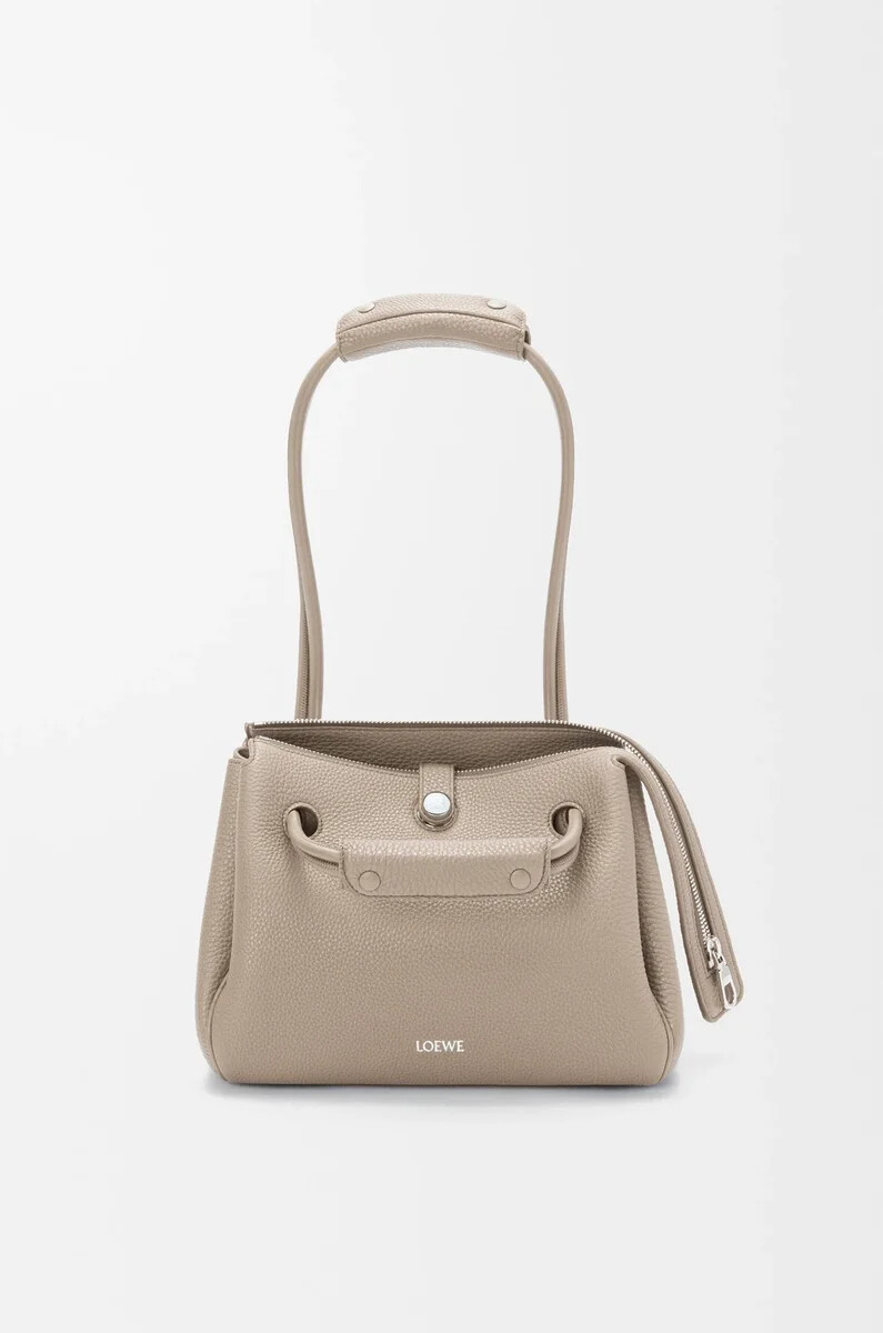 bolso pequeño madrid en piel de becerro granulada flexible color arcilla