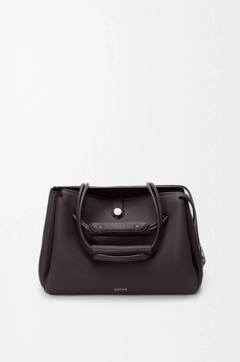 bolso grande madrid en piel de becerro granulada flexible color ébano oscuro