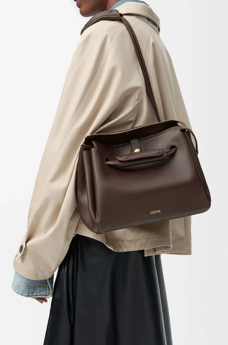 bolso mediano madrid en piel de becerro flexible color castaño oscuro