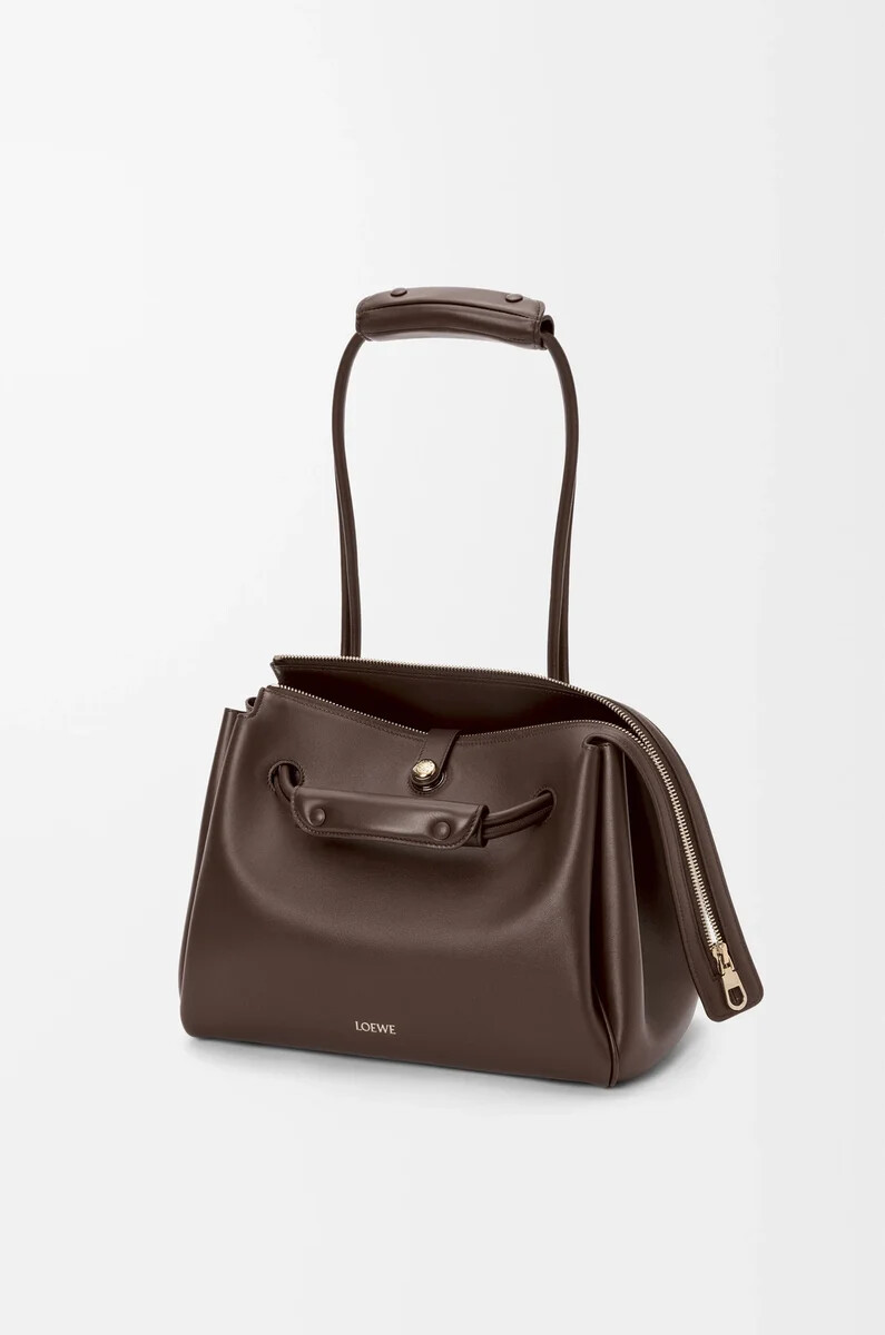 bolso mediano madrid en piel de becerro flexible color castaño oscuro