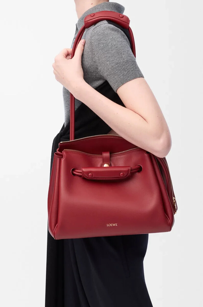 bolso mediano madrid en piel de becerro flexible color rojo quemado