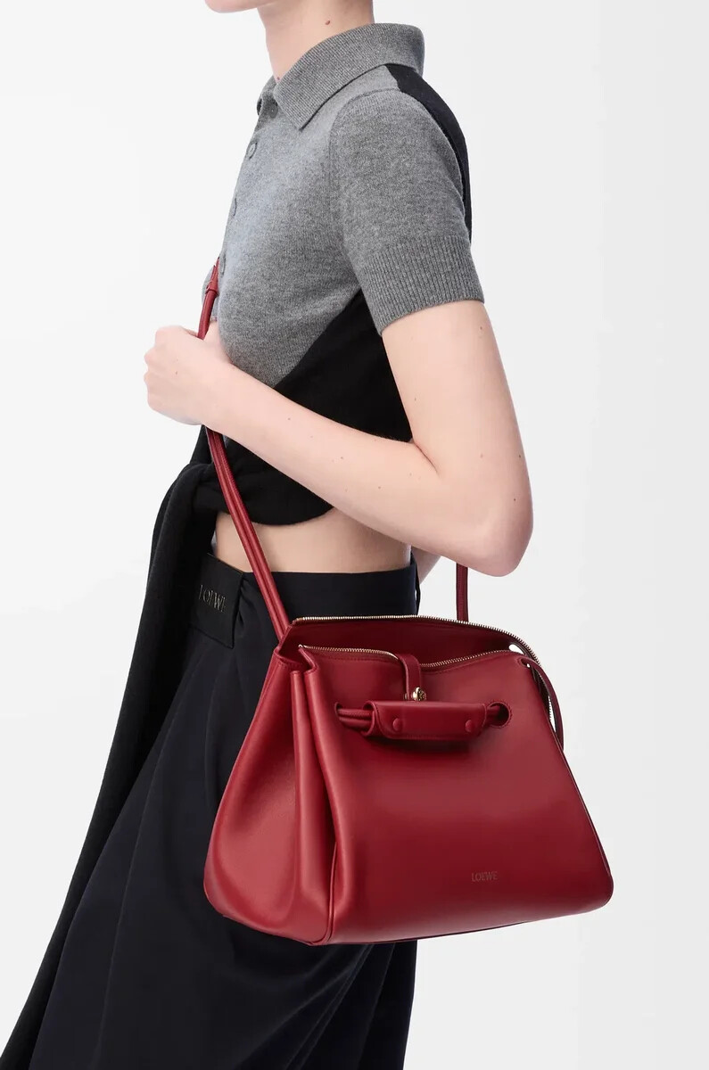 bolso mediano madrid en piel de becerro flexible color rojo quemado