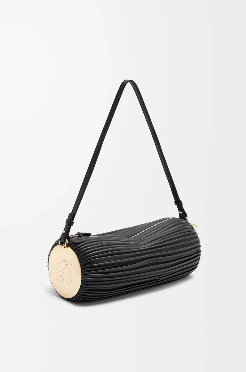 bolsa para pulsera en napa plisada negra