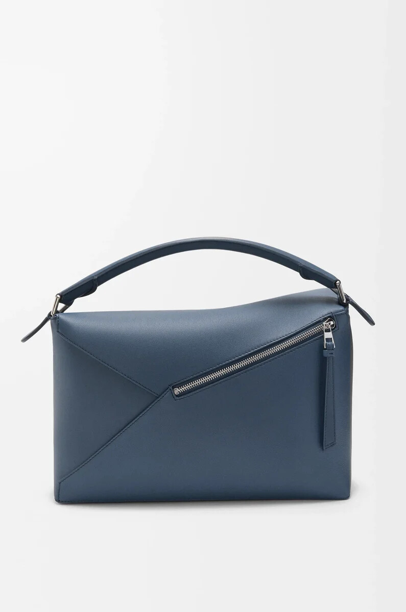 bolso grande puzzle edge en piel de becerro clásica color índigo