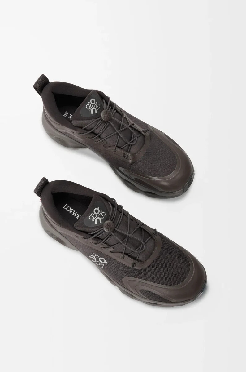 zapatillas cloudsolo marrón oscuronegro
