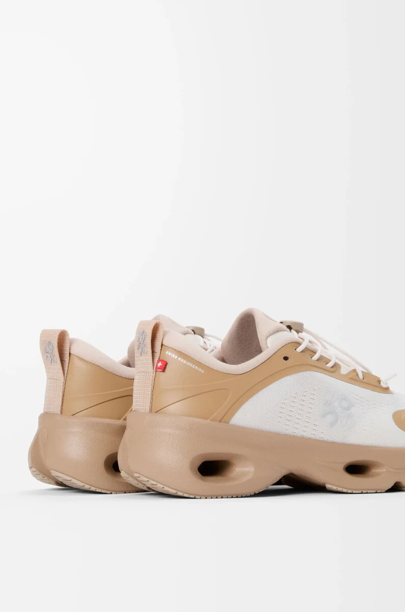 zapatillas cloudsolo arena oscuracrema