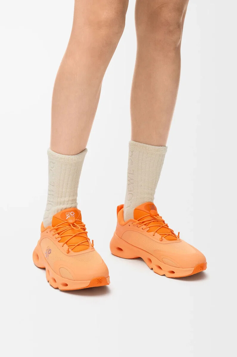 zapatillas cloudsolo naranja