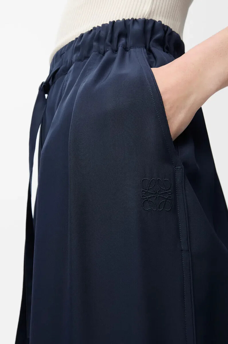 pantalón de pijama en seda azul marino