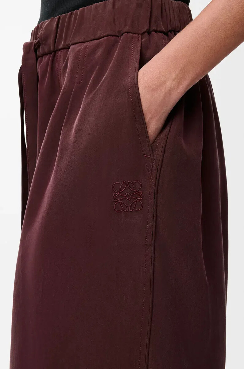 pantalón de pijama de seda burdeos