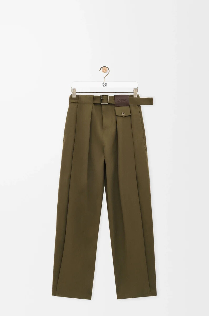 pantalón en algodón y seda verde caqui