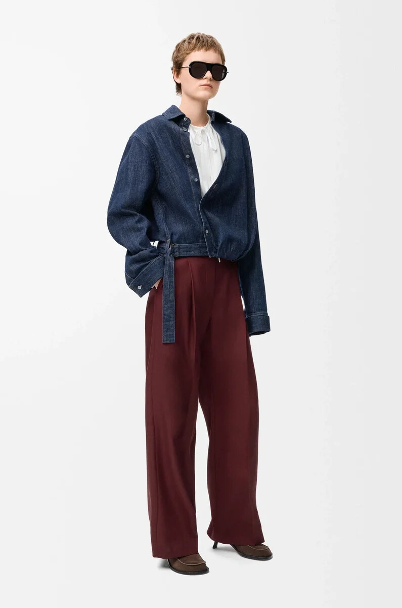 pantalones de lana color burdeos