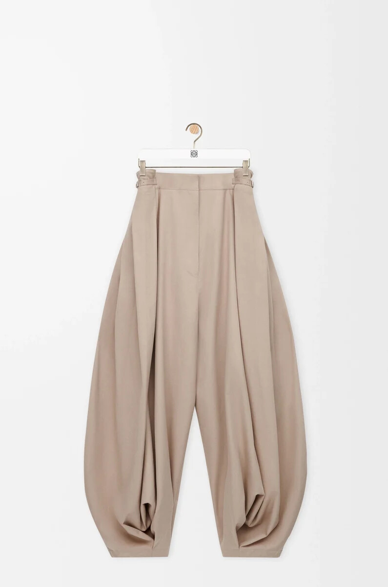 pantalón drapeado en algodón y seda beige