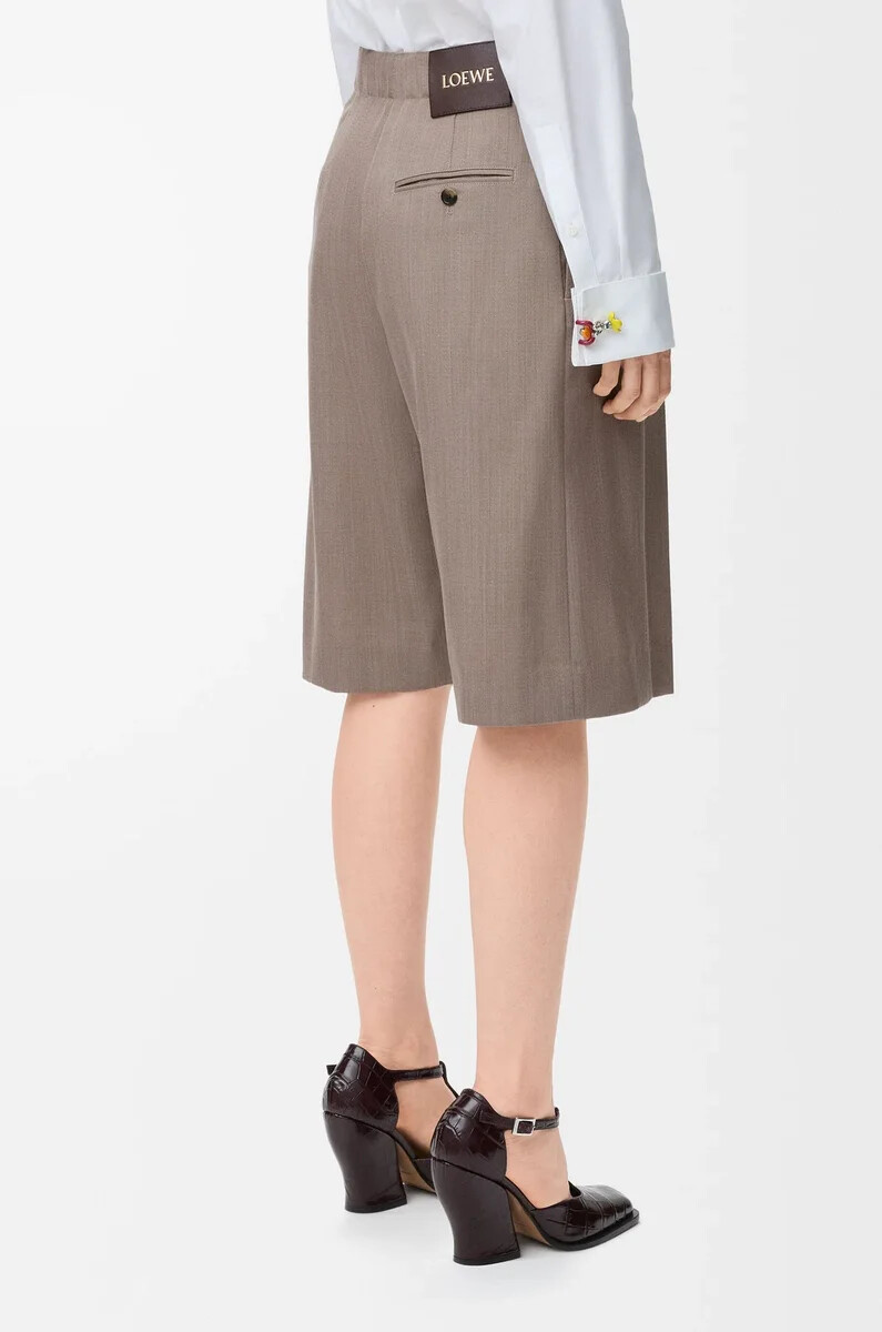 shorts con cinturón en lana beige melange