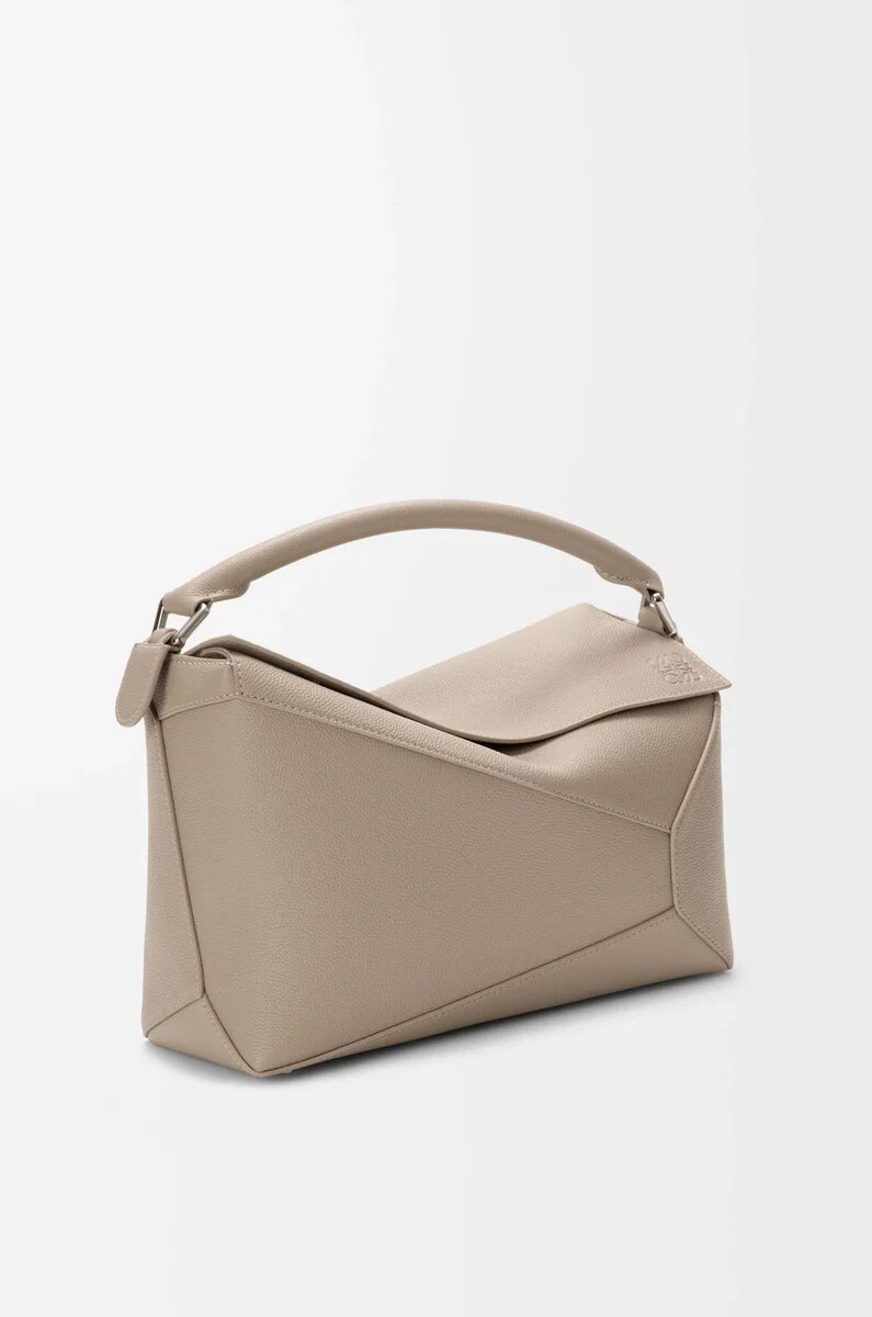 bolso mediano puzzle edge en piel de becerro granulada suave color arcilla