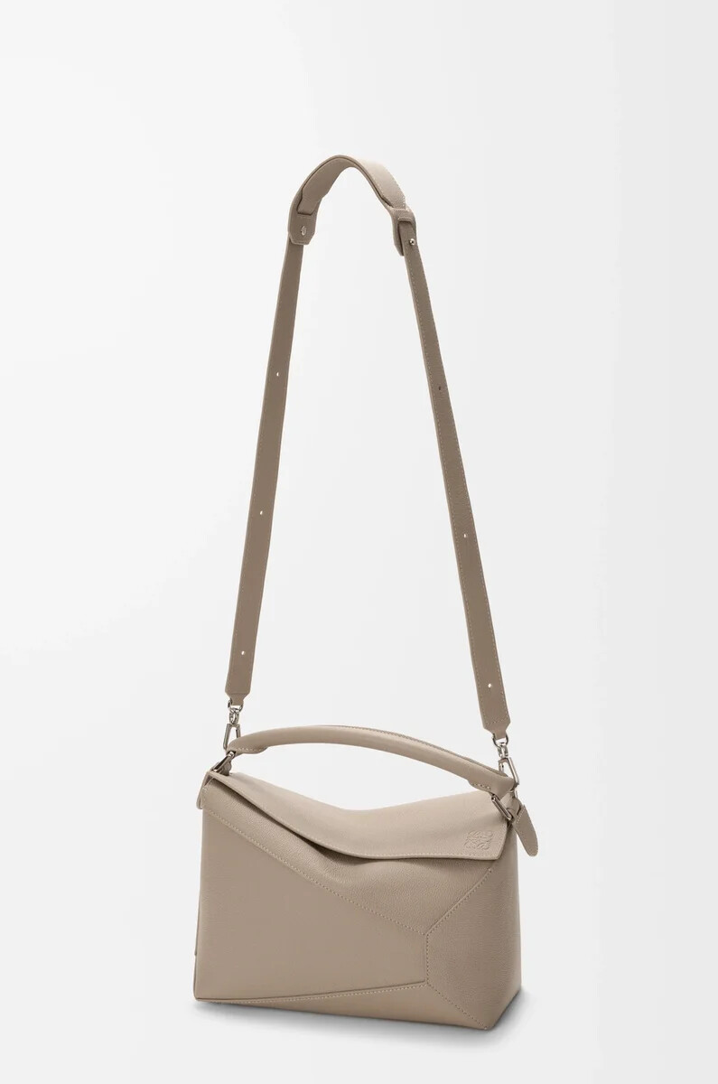 bolso mediano puzzle edge en piel de becerro granulada suave color arcilla