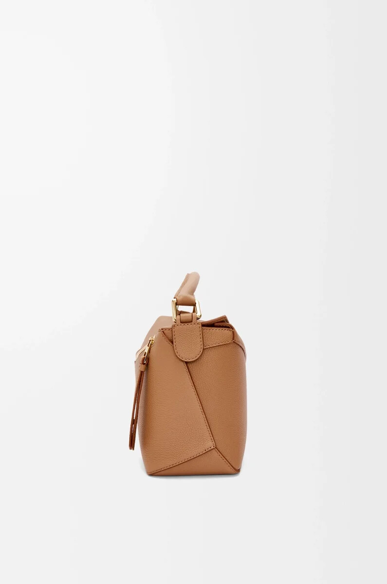 bolso pequeño puzzle edge en piel de becerro granulada suave color toffee