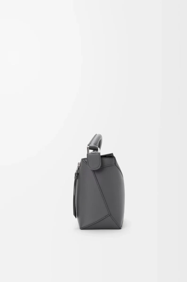 bolso pequeño puzzle edge en piel de becerro clásica color pizarra