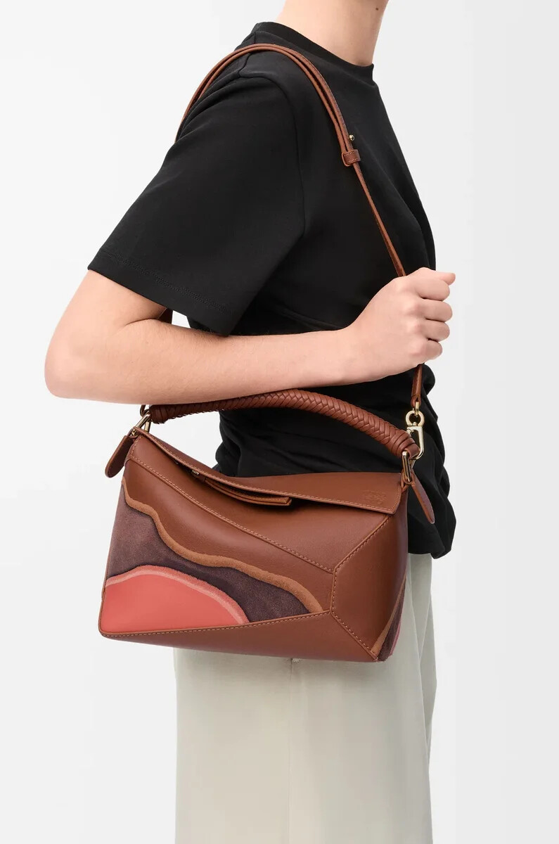 bolso pequeño puzzle edge landscape en piel de becerro napa color rosa nuezloro