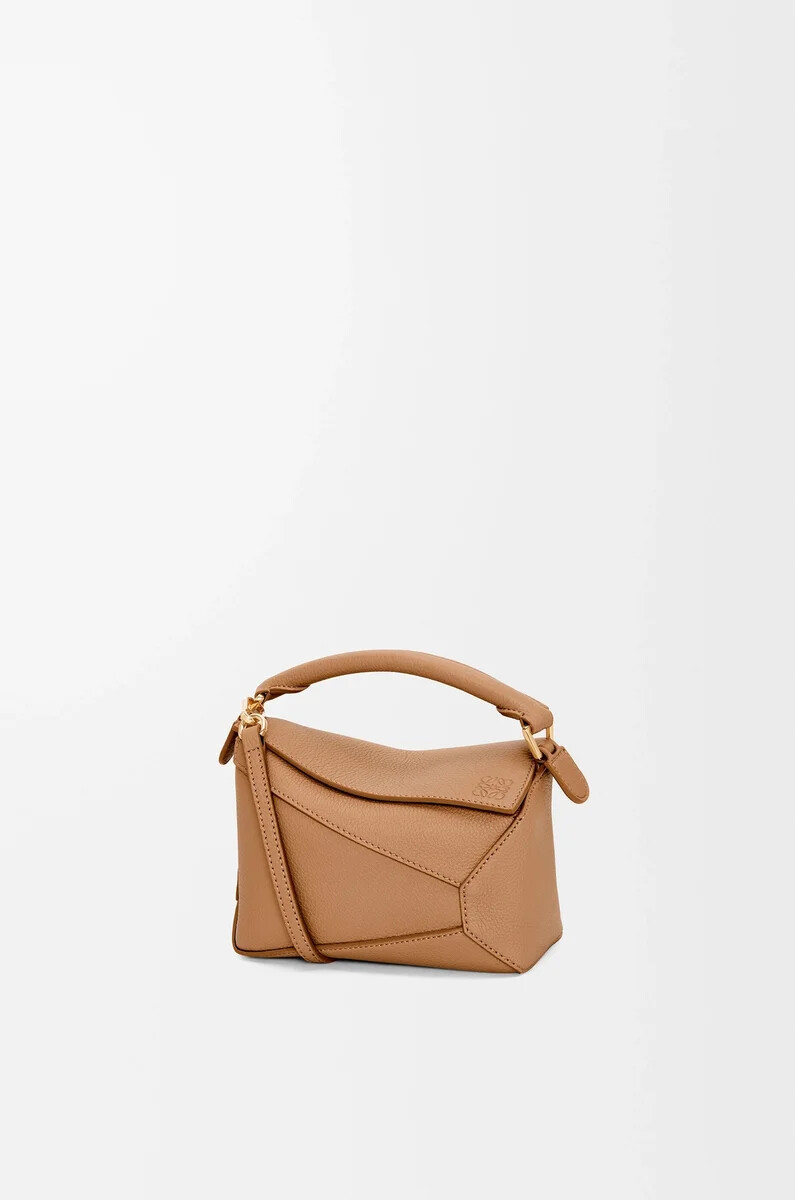 bolso mini puzzle edge en piel de becerro granulada suave color toffee